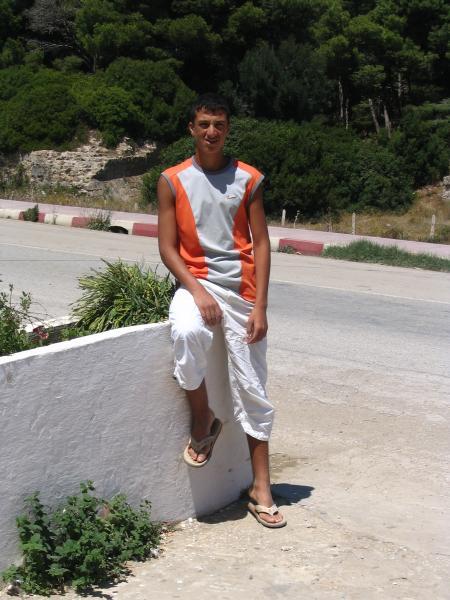 omarito-0101@hotmail.com